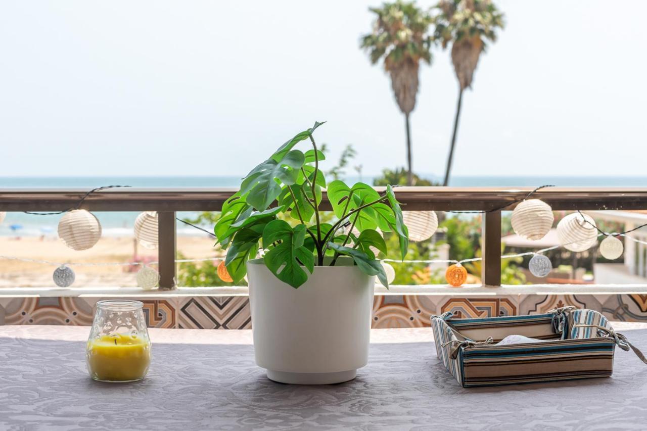 Isola Beachside Apartment Valencia Exterior foto
